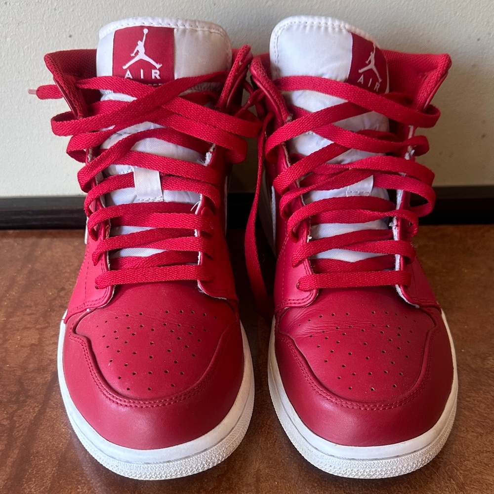 Air Jordan 1 men’s Red Sneakers